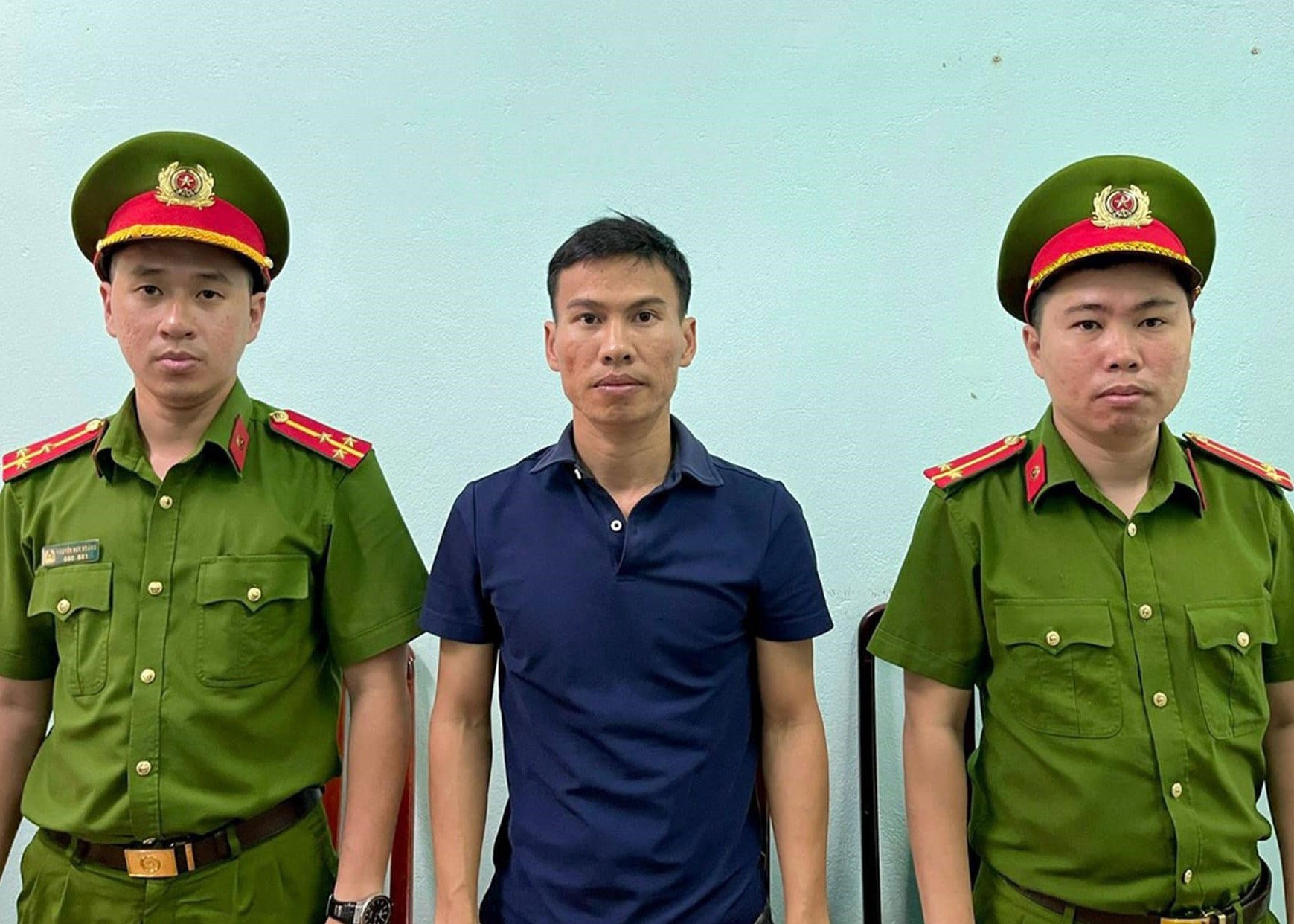 Bat them doi tuong lien quan vu pha rung de lam duong day dien 110 kV hinh anh