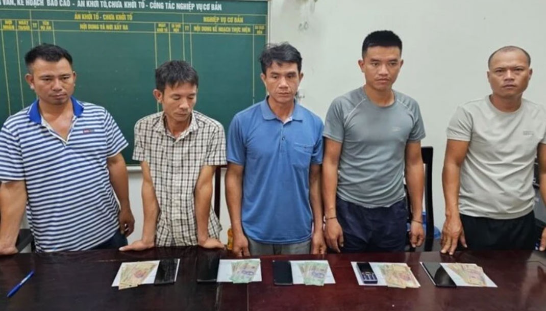 Choi trau an tien,  Nghe An anh 1