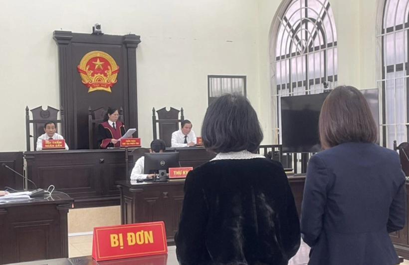 Mat 11,9 ty trong tai khoan tu cuoc goi lua dao, khach kien ngan hang hinh anh