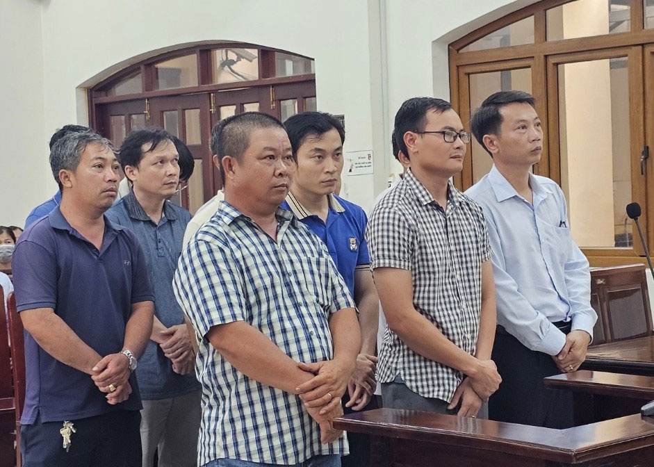 Cuu giam doc trung tam dang kiem o Dong Nai bi phat 3 nam tu hinh anh