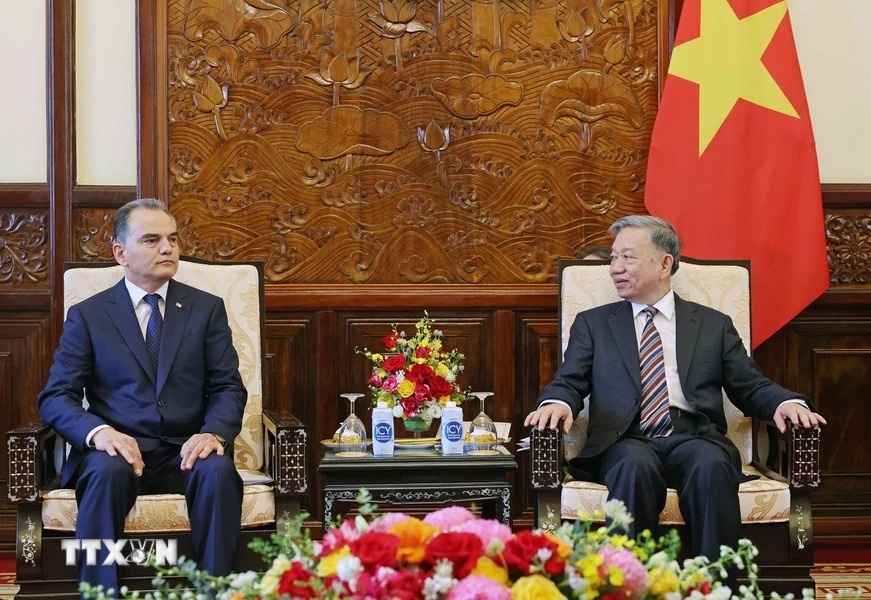 Chu tich nuoc To Lam anh 3