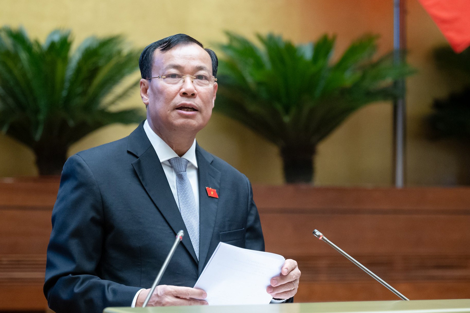 Phan Van Giang Quoc hoi anh 2