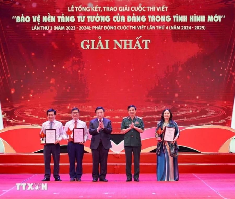 Ngay bao chi Viet Nam anh 3