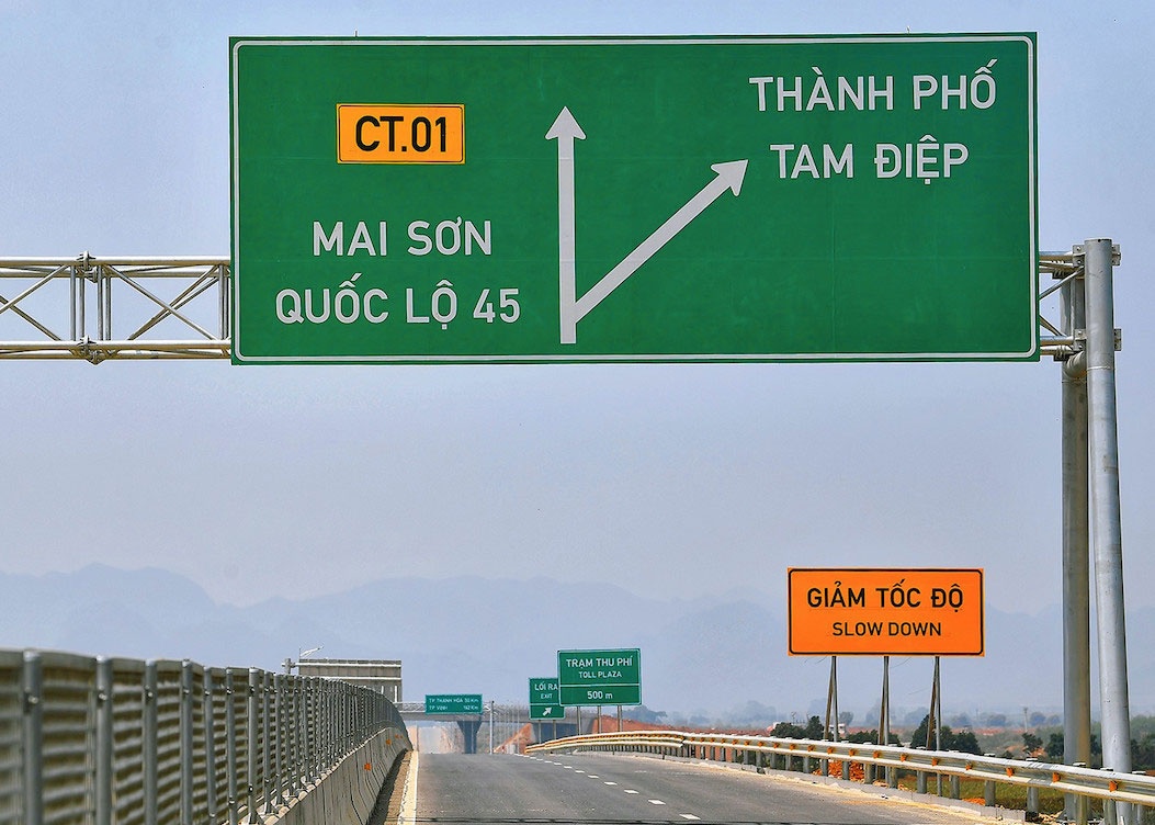 Xay tram dung nghi tren cao toc Mai Son - Quoc lo 45 hinh anh