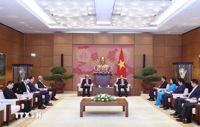 Chu tich Quoc hoi anh 2