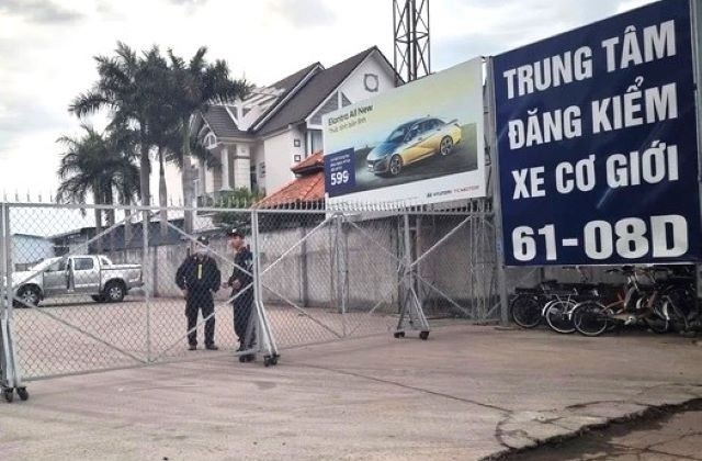 Khoi to 11 can bo dang kiem nhan hoi lo hinh anh