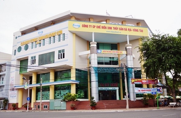 Doanh nghiep bi phat hon nua ty dong vi xa nuoc thai vuot quy chuan hinh anh