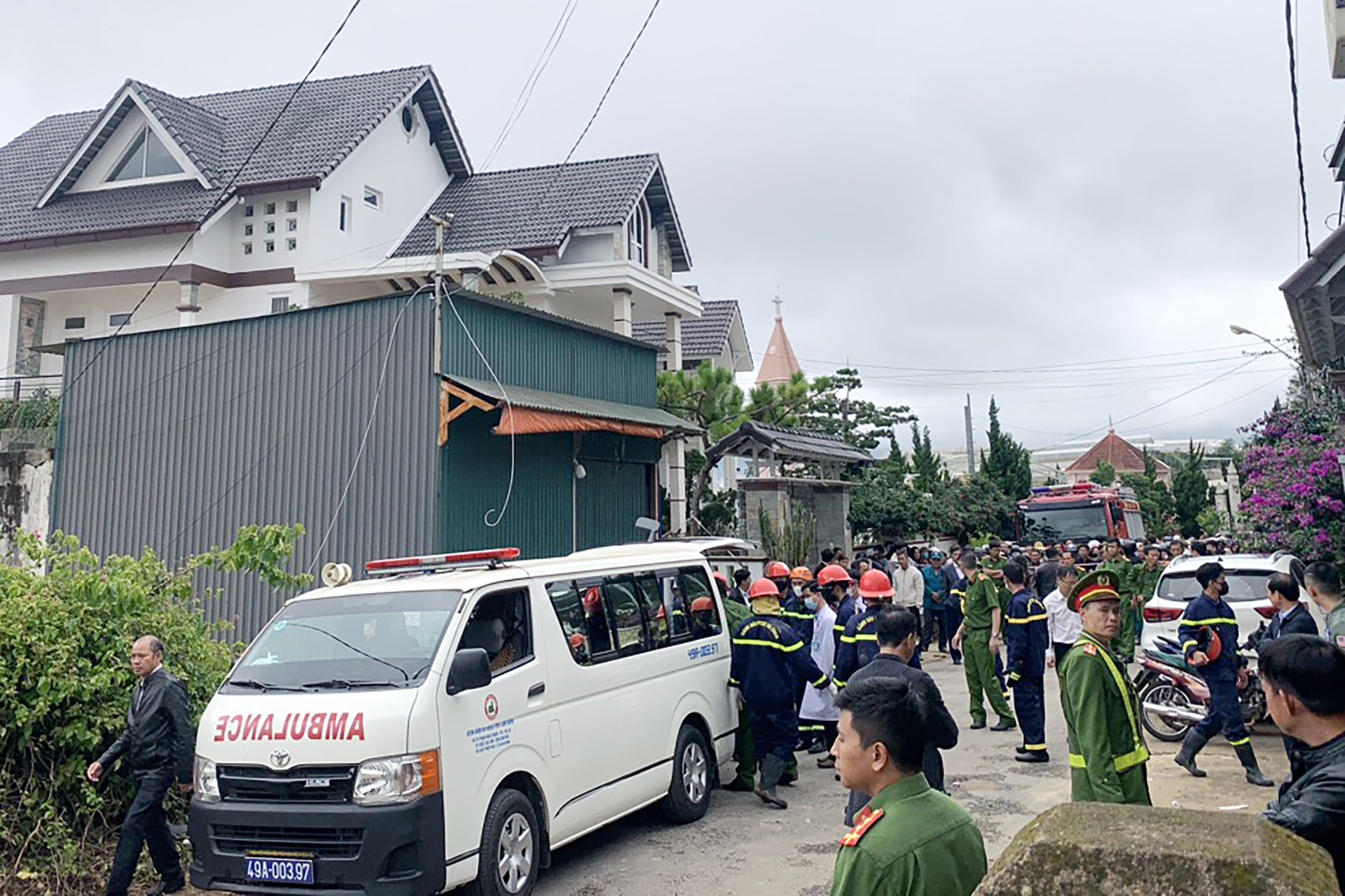 Chay nha o Da Lat, 3 chau be tu vong hinh anh