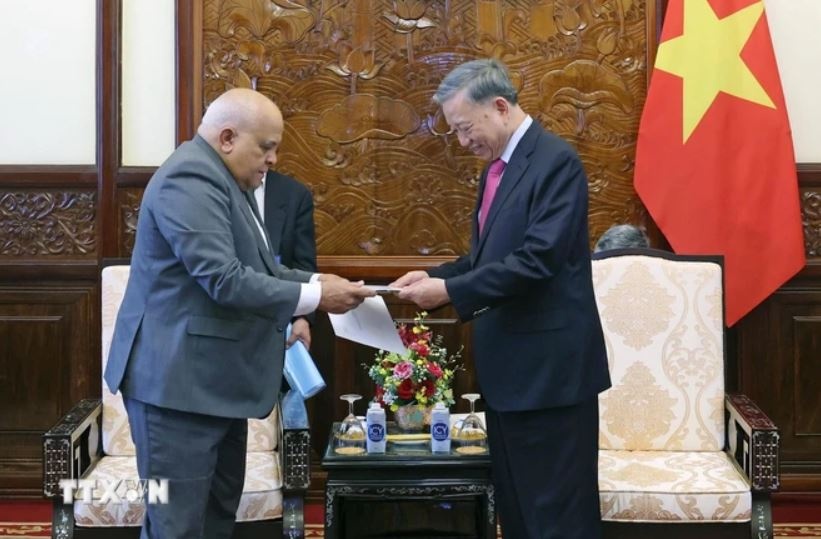 Chu tich nuoc To Lam anh 2