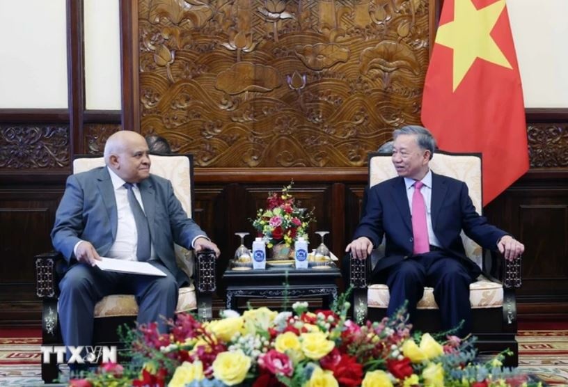 Chu tich nuoc To Lam anh 3