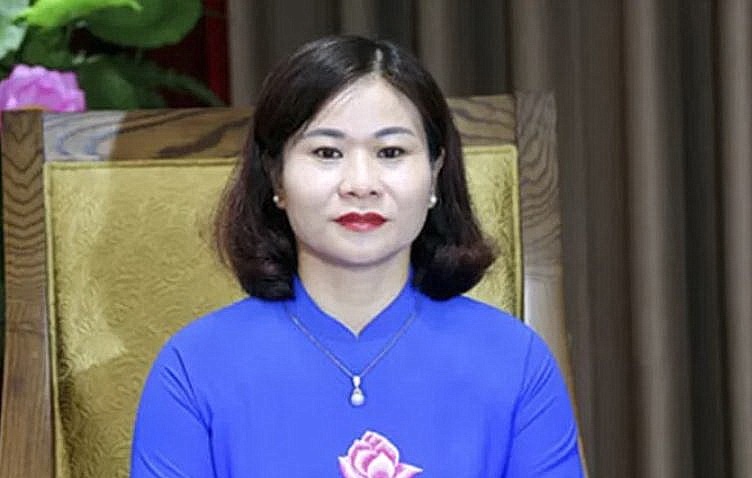 Bo Chinh tri phan cong ba Nguyen Thi Tuyen dieu hanh Thanh uy Ha Noi hinh anh