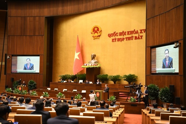 Chu tich Quoc hoi anh 2