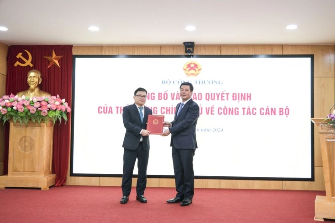 Truong Thanh Hoai Cong thuong anh 1