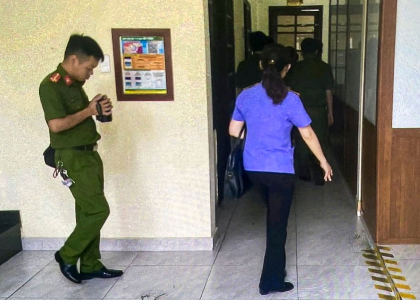 Bat truong phong thuoc Cang vu Hang hai Hai Phong hinh anh