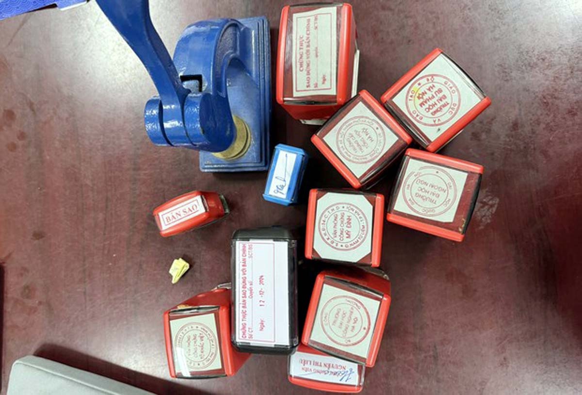 Chung chi gia,  Ha Noi anh 2