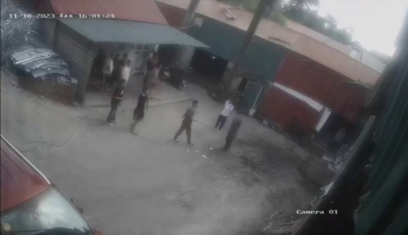 Hanh hung con no anh 2