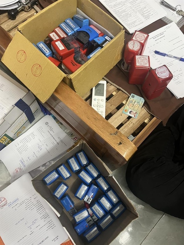 Giay kham suc khoe,  Benh vien Bach Mai,  Benh vien E,  Benh vien GTVT anh 2