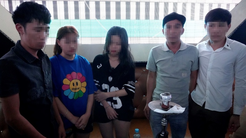 Quan bar HV,  TP Dong Xoai,  Nha hang Hung Vuong anh 3