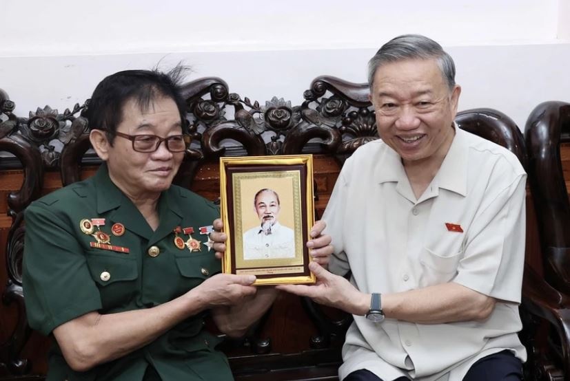 Chu tich nuoc To Lam tham gia dinh chinh sach tai Hung Yen hinh anh