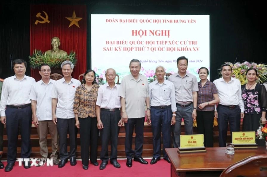 Chu tich nuoc To Lam anh 2