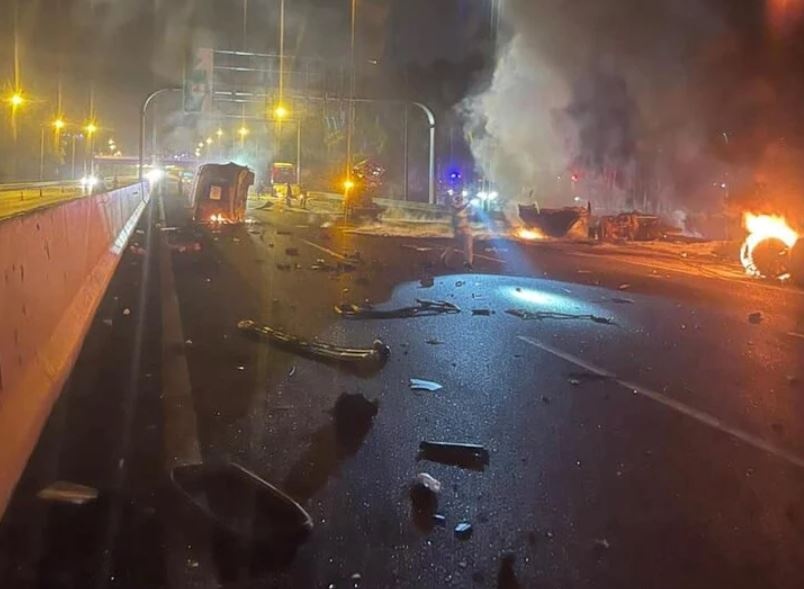 Thi the chay xe bon anh 2