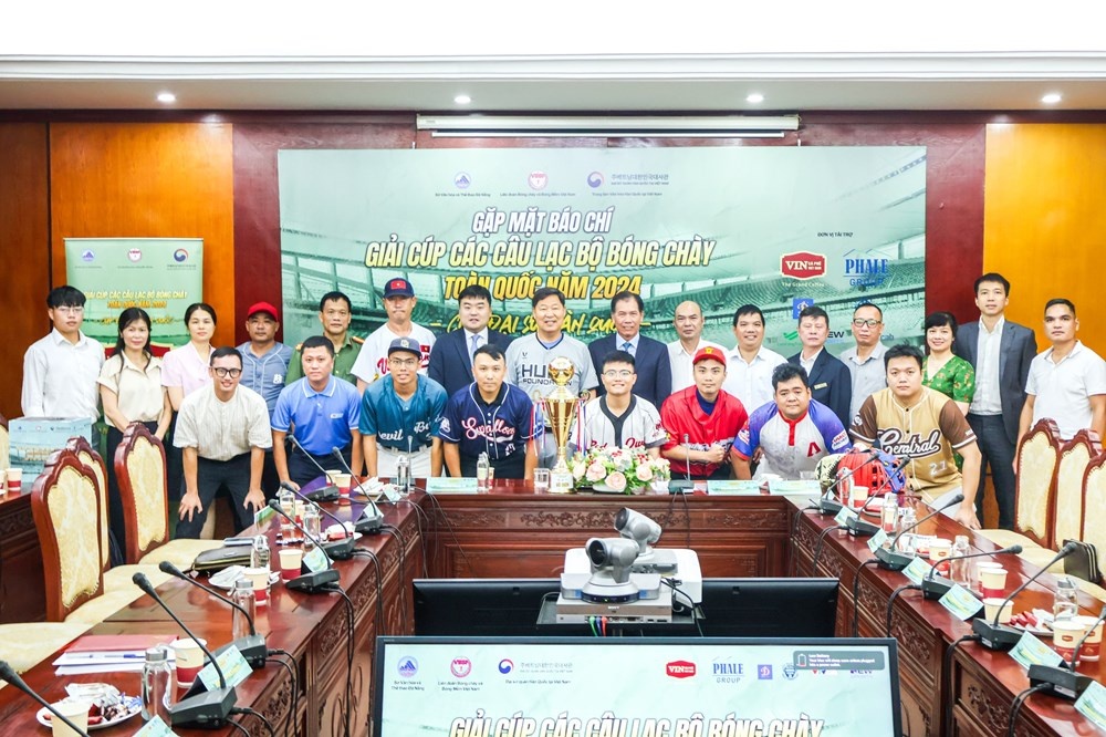 Cup cac CLB Bong chay anh 1