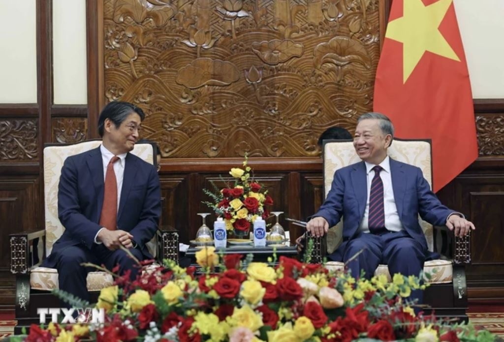 Chu tich nuoc To Lam anh 2