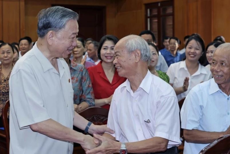 Chu tich nuoc To Lam: Cu tri Hung Yen co kien nghi xac dang, tam huyet hinh anh