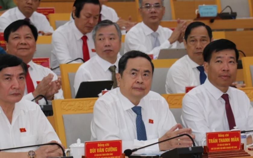 Chu tich Quoc hoi du Ky hop thu 15, HDND tinh Binh Phuoc khoa X hinh anh