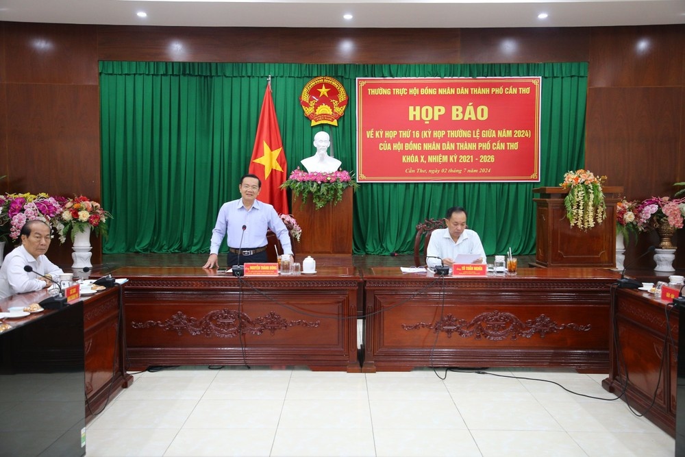 Vi sao chua bau bo sung Pho chu tich UBND TP Can Tho? hinh anh