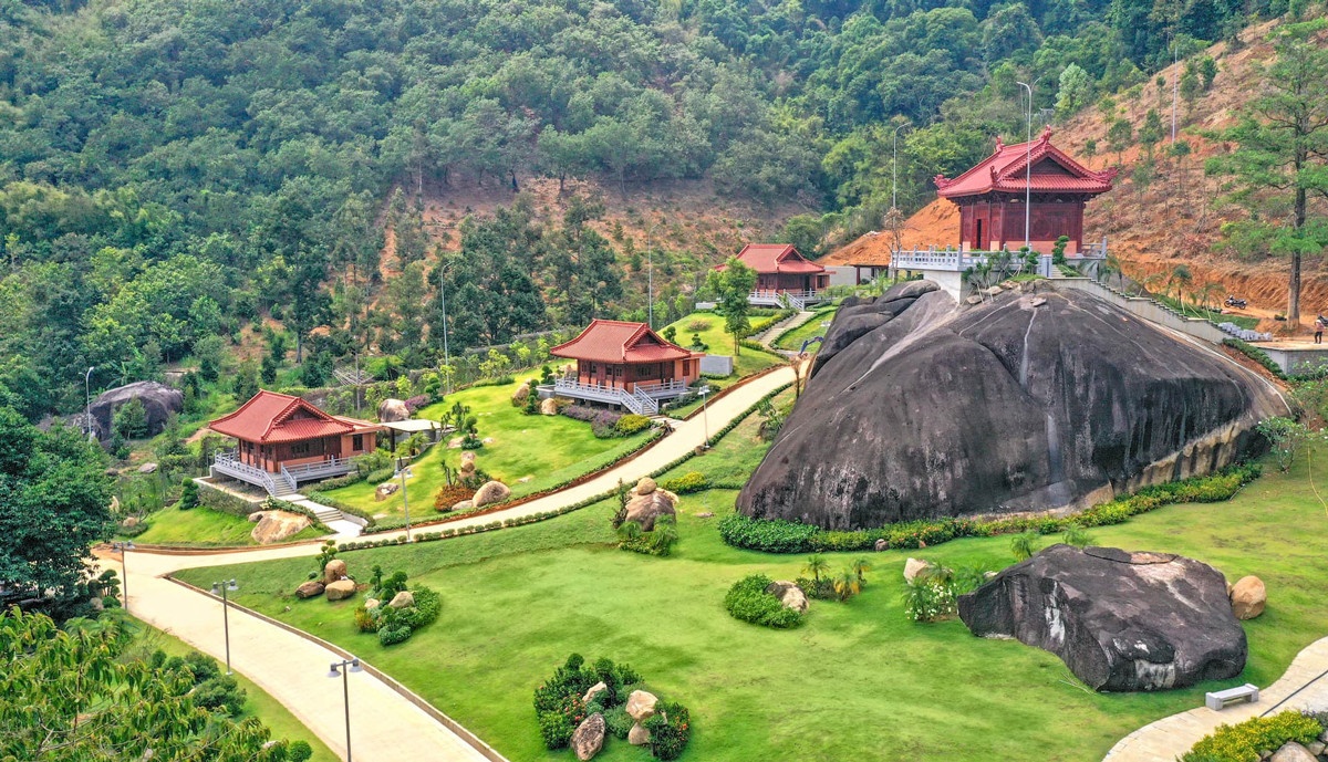 Trai he Phat giao 2024 'Uom mam thien nhan' tai Dai tung lam Hoa Sen hinh anh