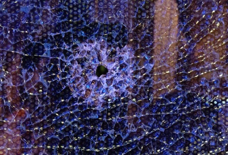 Xac dinh hai thieu nien ban bi sat vao xe khach tren cao toc hinh anh