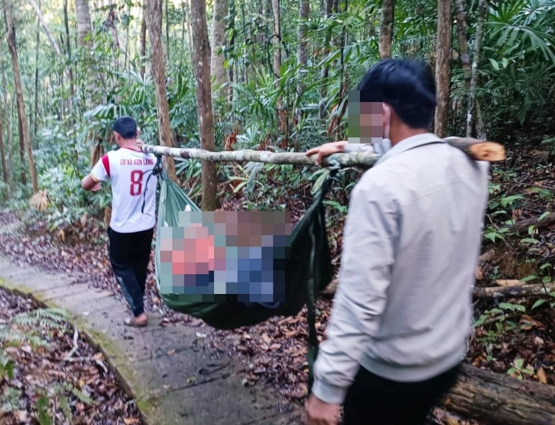 Vao thac K50 tham quan, nu du khach bi cay do de tu vong hinh anh