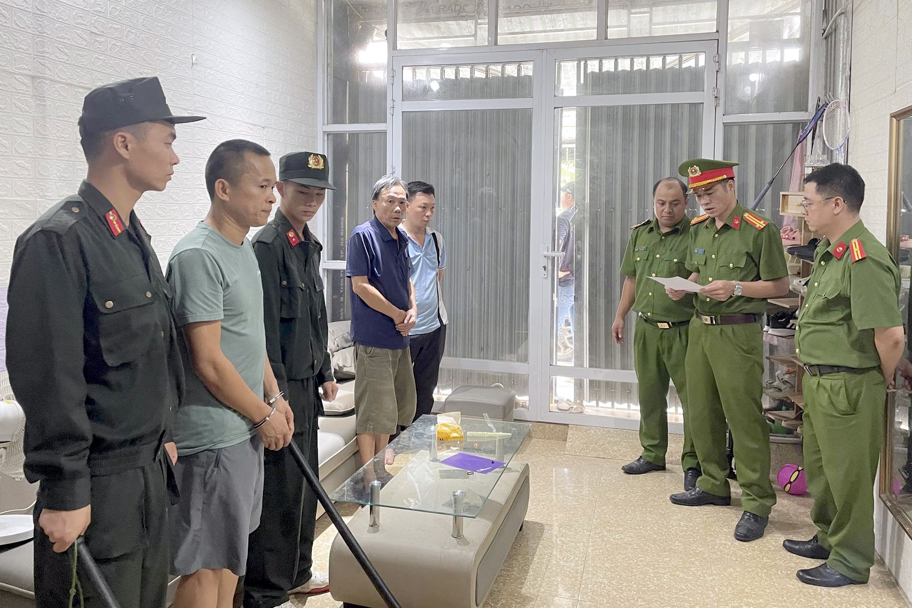 Triet pha duong day ca do bong da giao dich nhieu ty dong o Ha Giang hinh anh