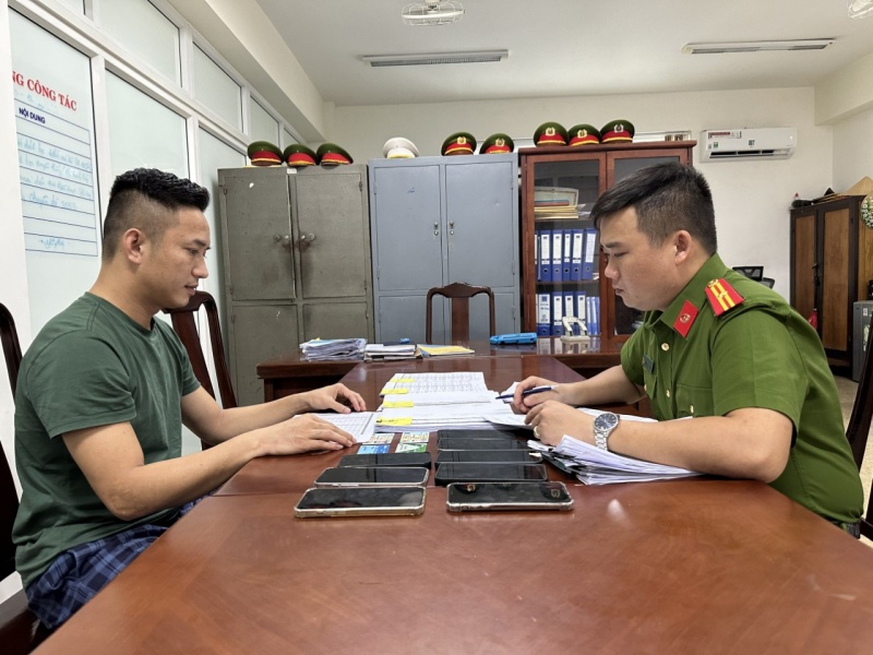 Cá độ bóng đá,  100 tỷ đồng,  Nguyễn Long Rin,  Trần Hữu Vĩnh Tường ảnh 1 Ca do bong da,  100 ty dong,  Nguyen Long Rin,  Tran Huu Vinh Tuong anh 1