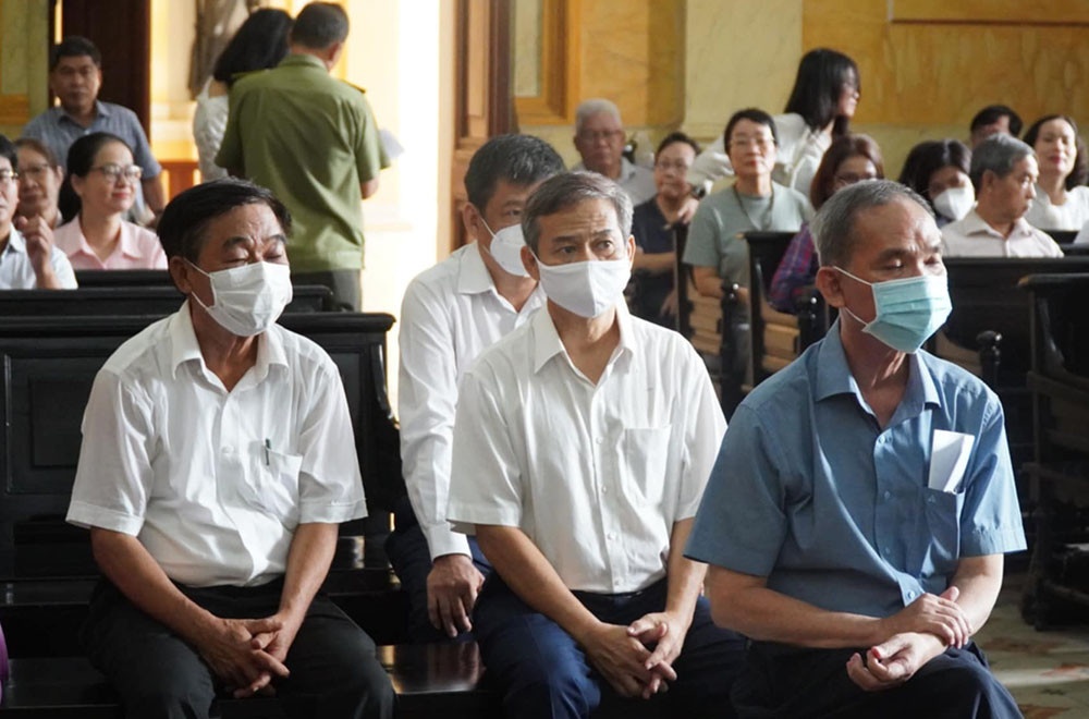 De nghi muc an doi voi cac cuu lanh dao Tong cong ty Dia oc Sai Gon hinh anh