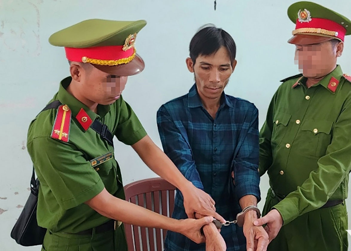 Bat nguoi thu 7 trong bang nhom 'bao ke' tren vung bien Kien Giang hinh anh