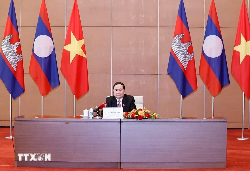 Chu tich Quoc hoi anh 4