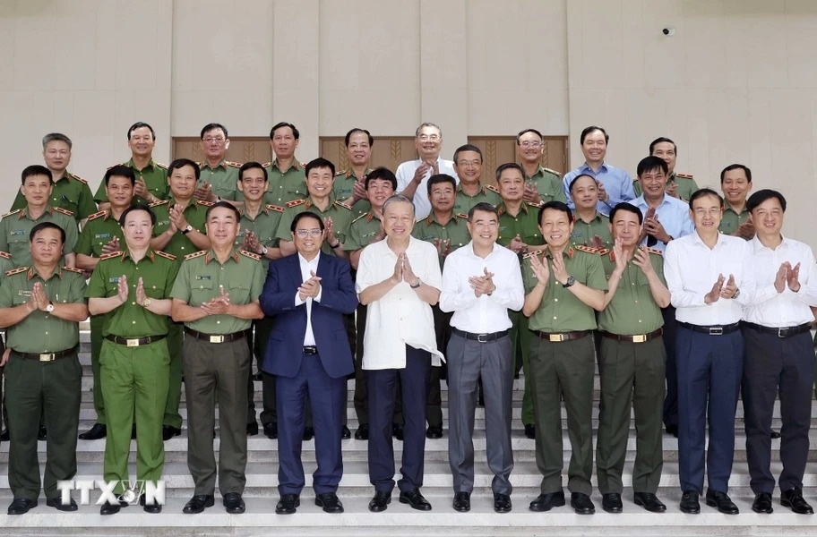 Chu tich nuoc To Lam anh 5