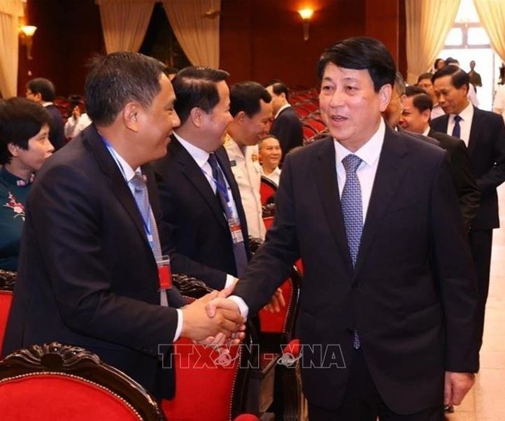 Ban Chap hanh Trung uong anh 2