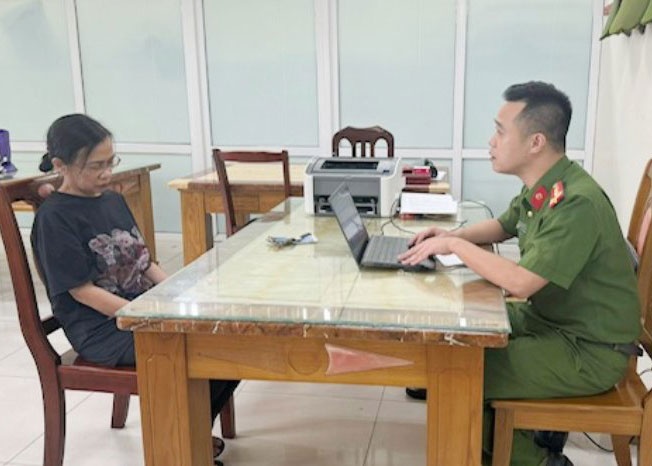 Bat nguyen can bo ngan hang sau 7 nam tron truy na hinh anh