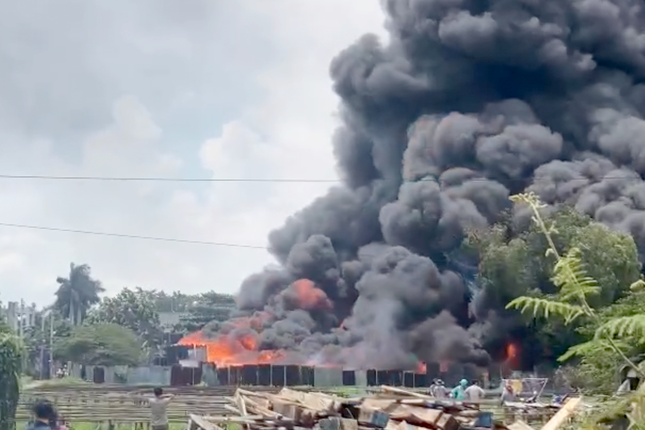 Khoi lua bao trum anh 1