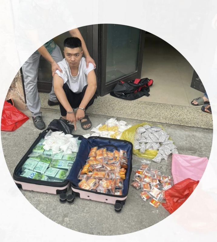 Nguy trang ma tuy,  Tui bot rau ma anh 1