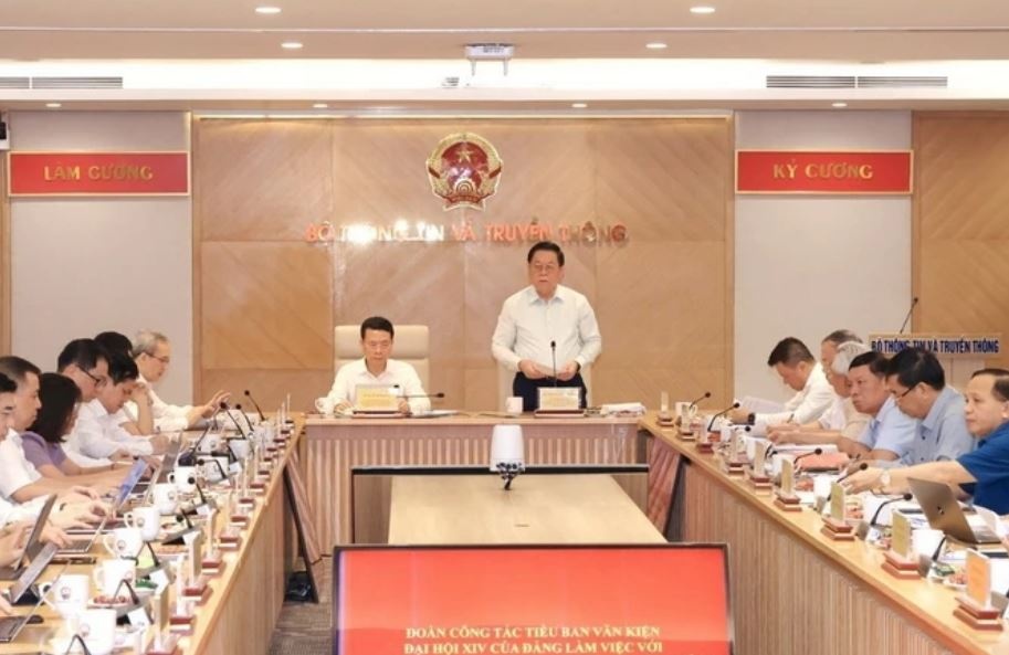 Doan Tieu ban Van kien lam viec voi Ban can su dang Bo TT&TT hinh anh