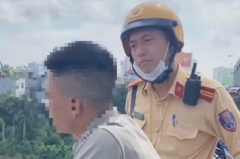 Cai vo vai, tran an thanh nien dinh nhay cau Chuong Duong tu tu hinh anh