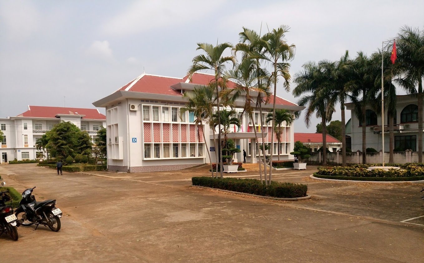 Chanh Van phong HDND - UBND huyen Chu Prong bi khai tru ra khoi Dang hinh anh