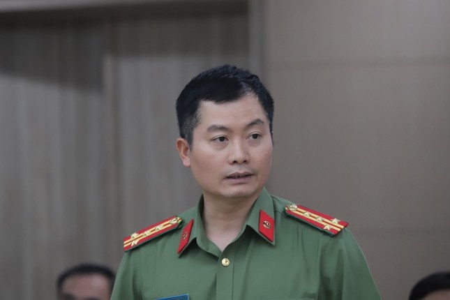 Truong Huy San,  Tran Dinh Trien anh 1