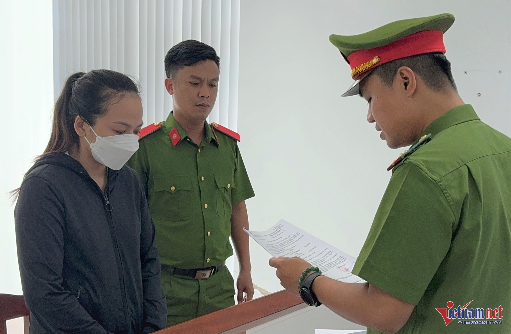 Dau tu tien ao,  Tham o 18 ty,  Tran Thi Thuc Nhi,  Le Minh Long anh 1