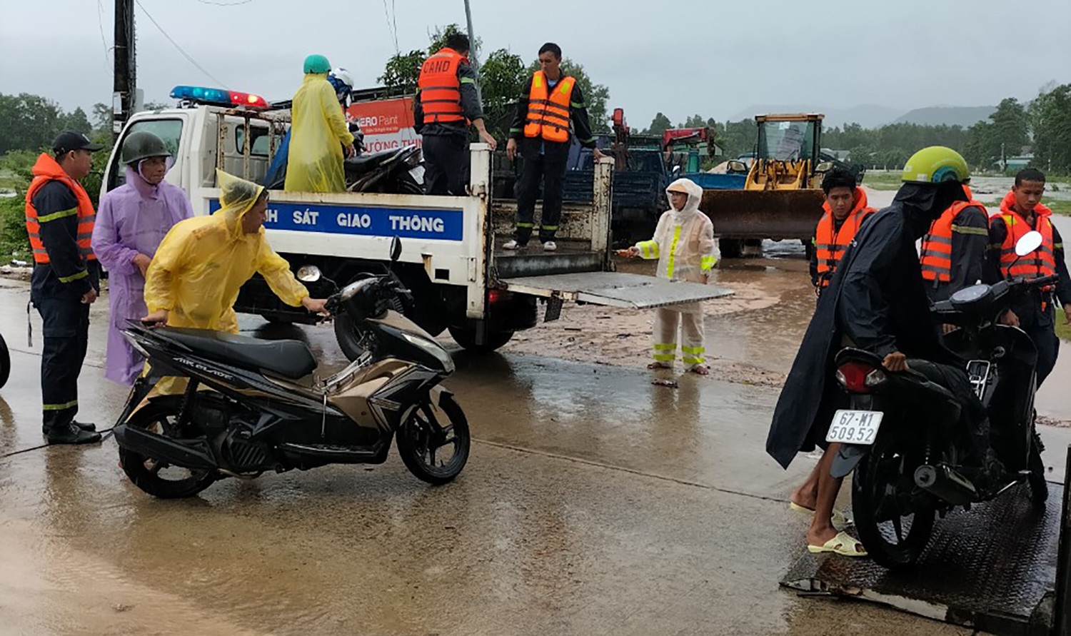 Tau dung hoat dong anh 2