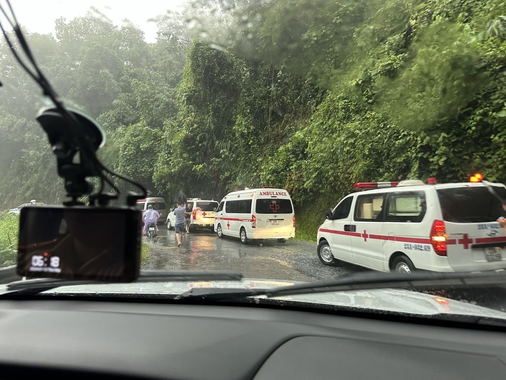 Danh tinh cac nan nhan vu sat lo dat vui lap xe khach o Ha Giang hinh anh